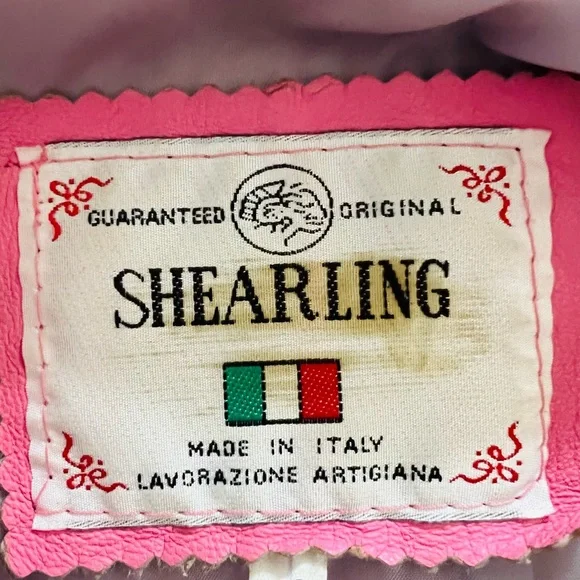 💰 PRICE DROP 💰on this Barbie Rare Gorgeous Pink vintage leather jacket - Picture 3 of 4